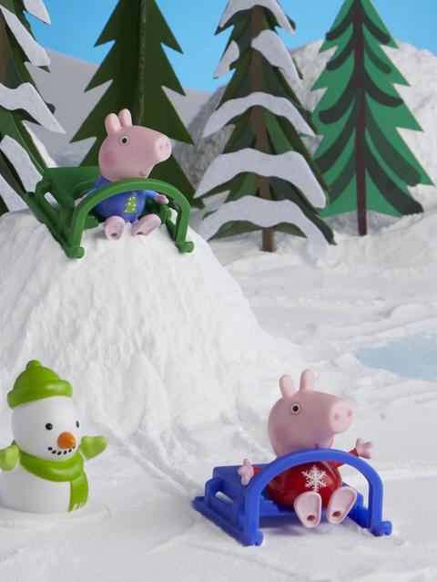 Peppa Pig Peppa’s Advent Calendar Toy, 18 x 36 Inches (Open); 24 Items Include 4 Holiday Family Figures; Ages 3 and Up