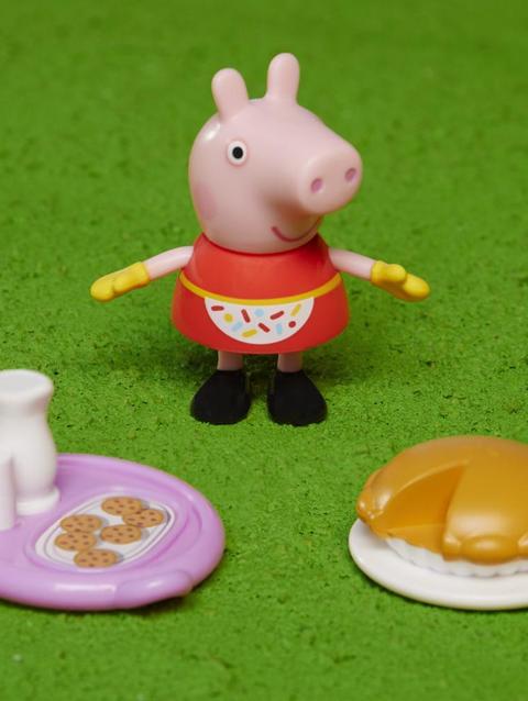 Peppa Pig Peppa’s Club Peppa Loves Baking Themed Preschool Toy, Includes 1 Figures and 5 Accessories, for Ages 3 and Up