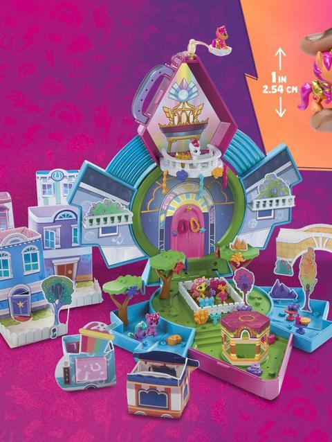 My Little Pony Mini World Magic Epic Mini Crystal Brighthouse Toy - Playset with 5 Collectible Figures, Kids Ages 5+