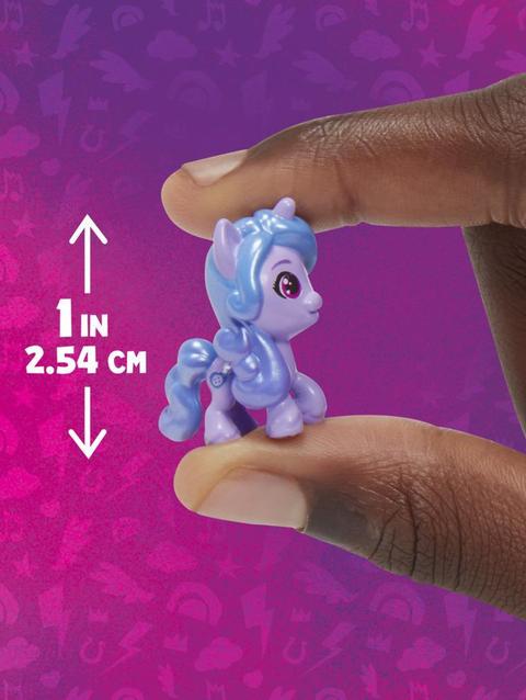 My Little Pony Mini World Magic Crystal Keychain Izzy Moonbow Toy - Portable Playset and Accessories, Kids Ages 5+