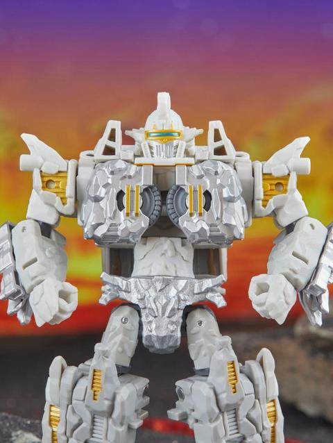 Transformers Legacy United Deluxe Infernac Universe Nucleous 5.5” Action Figure, 8+