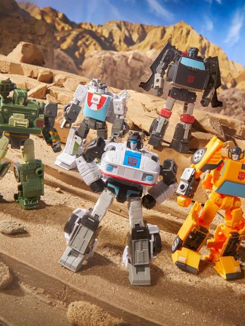 Transformers Generations Selects Legacy United Autobots Stand United 5-Pack (5.5”)