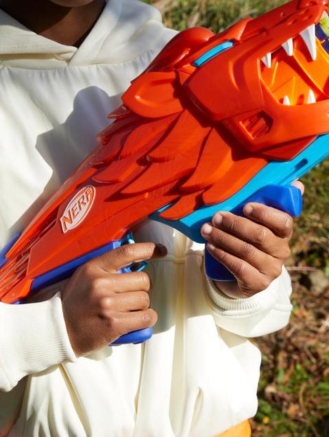 Nerf Junior Wild Lionfury, Easy Play Dart Blaster, 16 Nerf Elite Darts, Ages 6 & Up