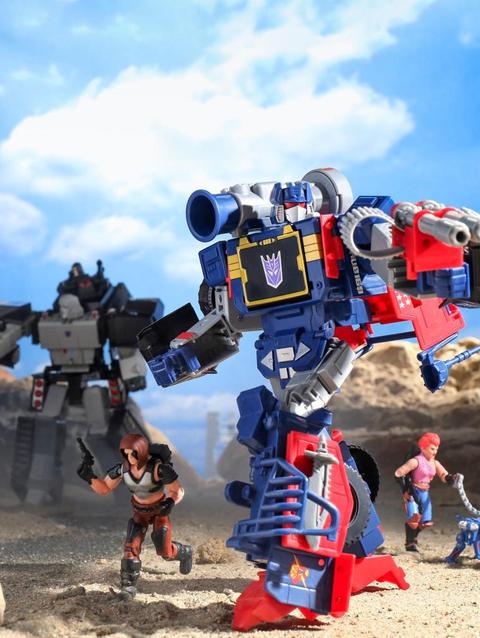 Transformers Collaborative G.I. Joe Soundwave Dreadnok Thunder Machine, Zartan & Zarana Toys