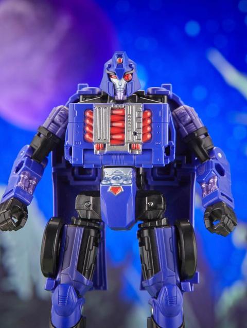 Transformers Legacy Evolution Deluxe Cyberverse Universe Shadow Striker Action Figure (5.5”)